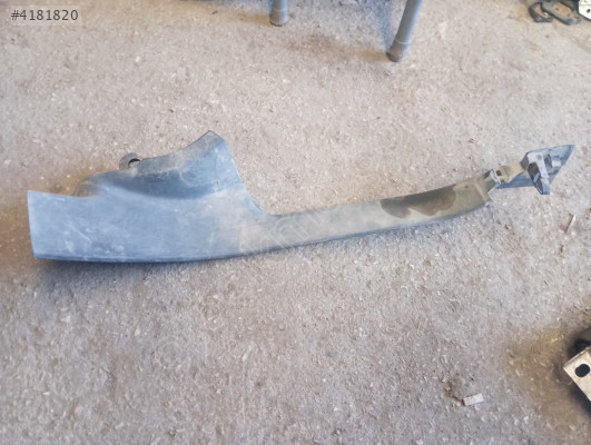 Renault Megane 2.Kapı eşiği sağ arka 8200079437