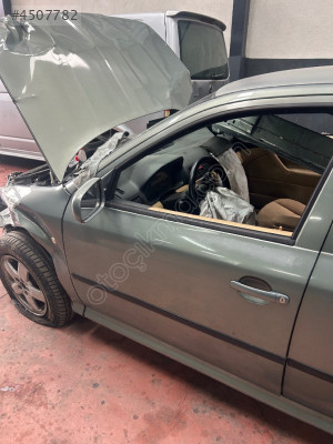 2004 SKODA OCTAVİA ÇIKMA SOL KAPI