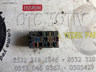 9568205380 PARTNER BERLİNGO 1.9 Dizel Çıkma Sigorta Kutusu