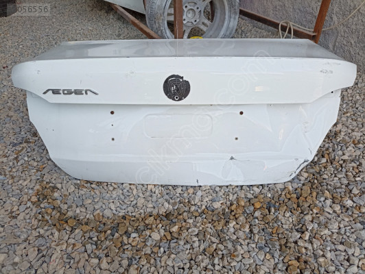 Fiat egea bagaj kapağı