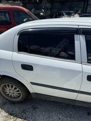 OPEL ASTRA G SAĞ ARKA KAPI HATASIZ BOYASIZ BEYAZ