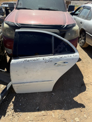 MERCEDES E270 SOL ARKA KAPI ÇIKMA ORJİNAL