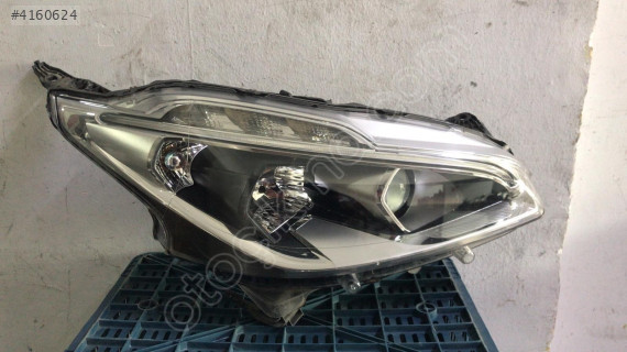 PEUGEOT 208 SAĞ ÖN FAR ÇIKMA ORJİNAL YEDEK PARÇA