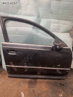 AUDI A8 2004 SAĞ ÖN KAPI