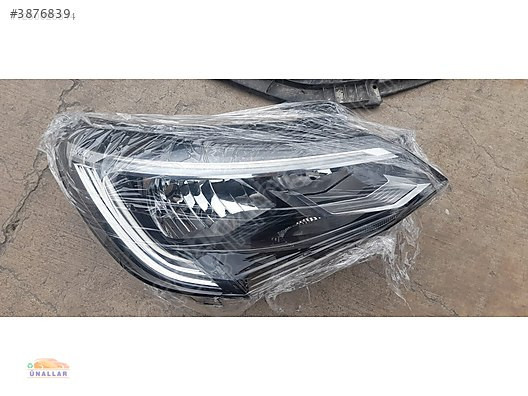 Renault Taliant Sağ Far - Ünallar Oto Çıkma Yedek Parça