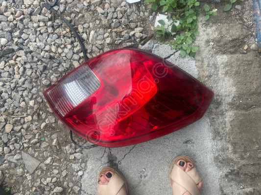 Opel Corsa sağ arka stop