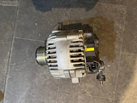 HYUNDAİ i20 ŞARJ DİNAMOSU ÇIKMA ORJİNAL 37300-2A400