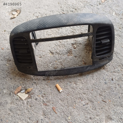 HUNDAYI ACCENT ERA TEYP CERCEVESI IZGARALI