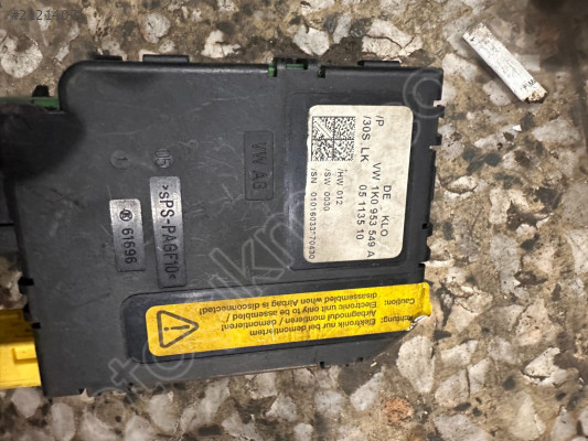 1K0953549A Direksiyon Alt Beyni Oem Golf5 Jetta Caddy