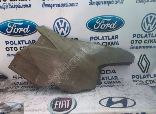 Toyota Corolla sağ arka çamurluk