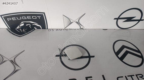 Peugeot Rifter Ön Çeki Demir Kapağı 9817745777