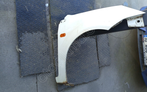 ford fiesta 2007 çıkma sağ ön çamurluk (yan sanayi) (son fiyat)