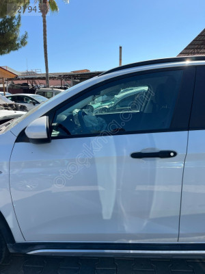 FİAT EGEA CROSS SOL ÖN KAPI ORJİNAL SÖKME (HATASIZ) - 52204538