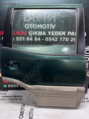Nissan Terrano Sağ Arka Kapı