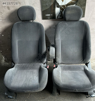 FORD FOCUS 1 SEDAN GHİA ÖN KOLTUK TAKIM