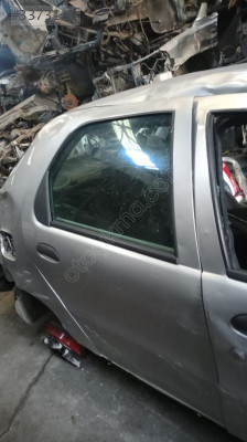 fiat albea sağ arka kapı dolu