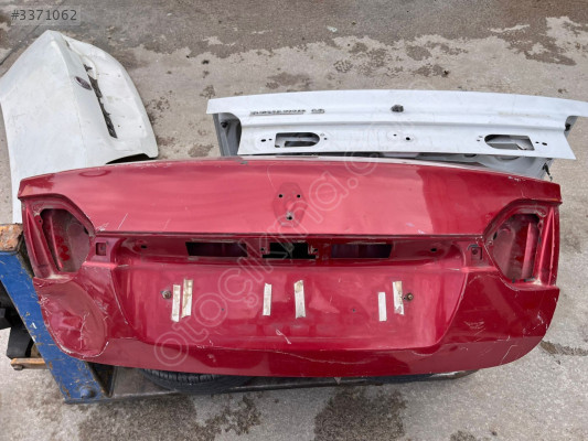 OTO CEM'DEN ÇIKMA RENAULT FLUENCE BAGAJ KAPAĞI