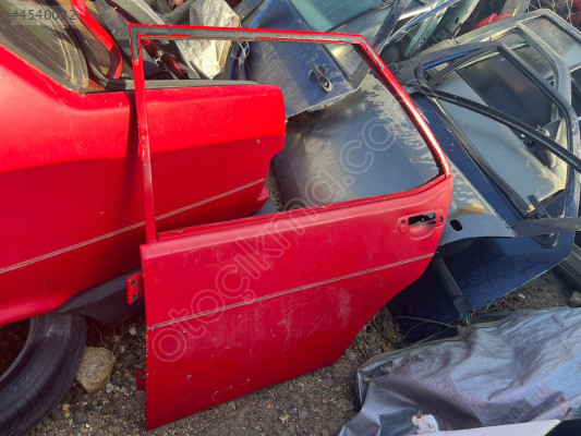 Tofaş Şahin sol arka kapı