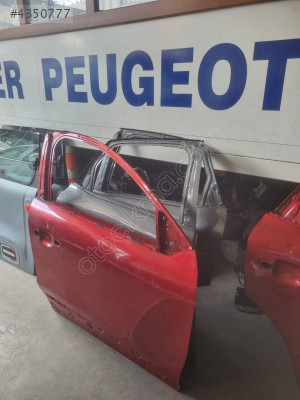 PEUGEOT  208  2021  MODEL  ÇIKMA   KAPI