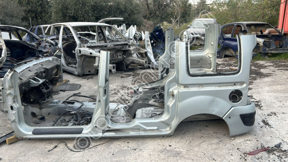 RENAULT ÇİFT SÜRGÜ SOL YAN KOMPLE ORJ ÇIKMA