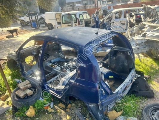 Renault Clio 2 sol arka çeyrek Orj çıkma