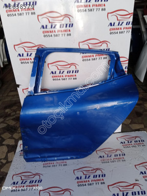 Renault Clio 5 sol arka kapı mavi