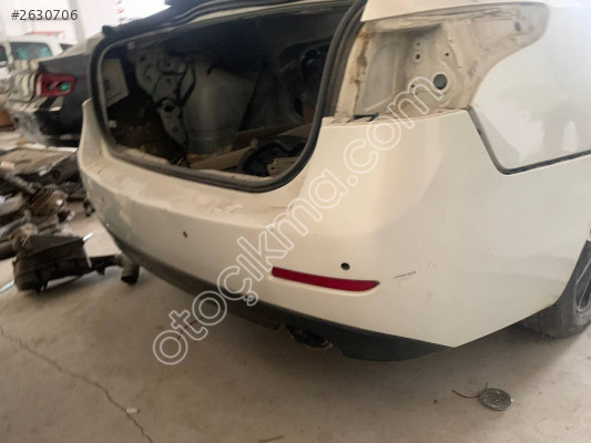Renault Latitude Arka tampon Hatasız Orjinal Çıkma