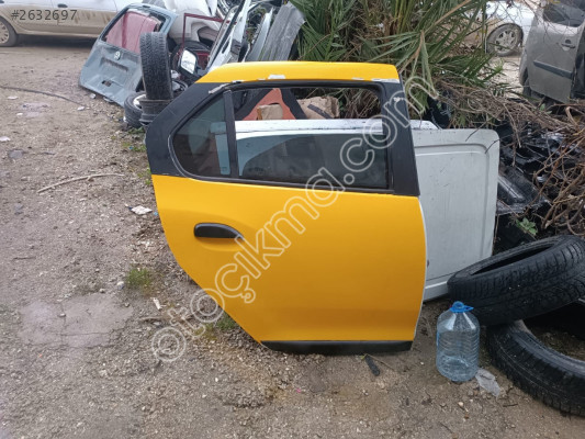 Renault symbol sağ arka kapı dolu