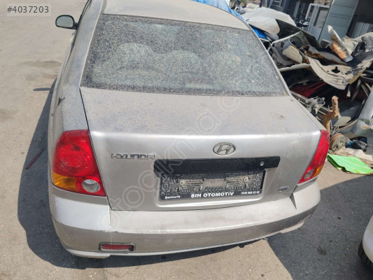 HYUNDAİ ACCENT ADMİRA ARKA TAMPON DOLU  ÇELİKLER OTO ÇIKMA