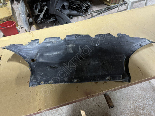 8K0863821 A4 MOTOR ALT KARTEL MUHAFAZA ÇIKMA ORJ