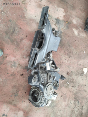 3.1 GRAND CHEROKEE KALORİFER KUTUSU