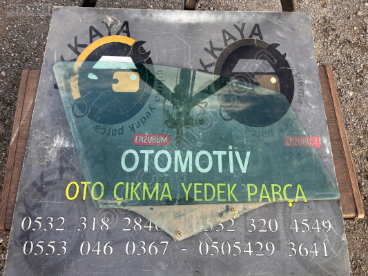 Peugeot 307 Sağ ön Kapı Camı Orjinal Çıkma
