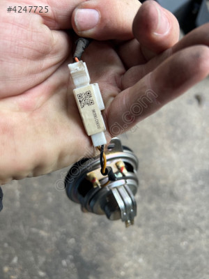 Whatsaptan siparişler Kia Sorento torpido hoparlörü