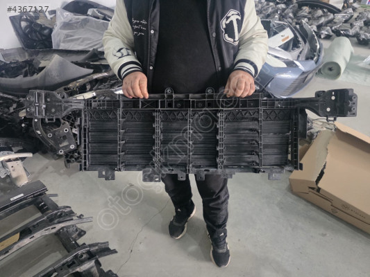 2017/2021 PORSCHE CAYENNE RADYATÖR HAVALANDIRMA PERDESİ ORJINAL