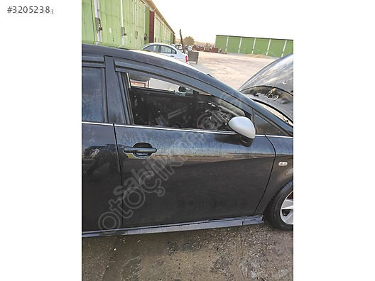 2011 SEAT LEON ÖN SAĞ KAPI SİYAH