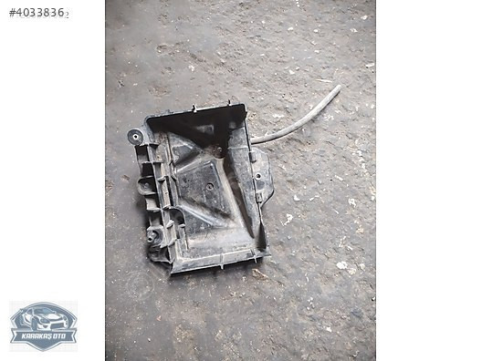 SEAT İBİZA AKÜ TABANI YERİ YUVASI KABI PLASTİK ORJİNAL 6Q0915331