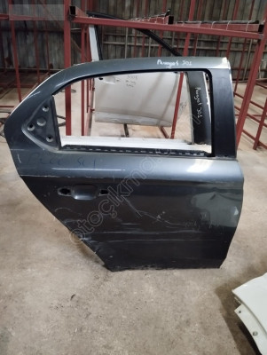 peugeot 301 sağ arka kapı
