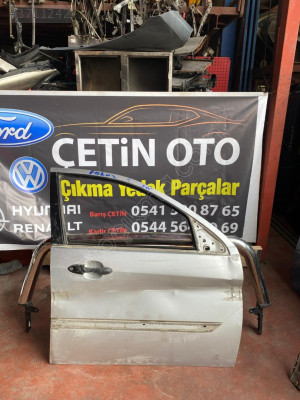 Focus bir sağ ön kapı