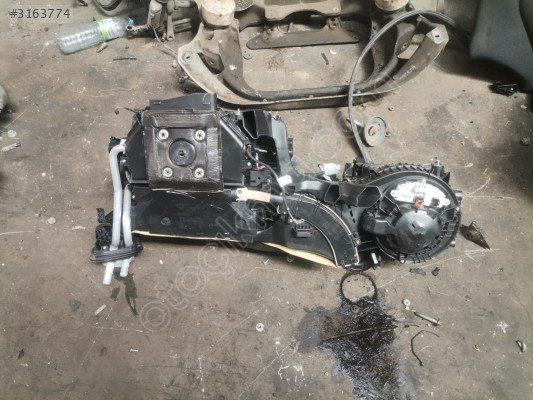 BMW 1 SERİSİ F20 KALORİFER KAZANI ORİJİNAL ÇIKMA
