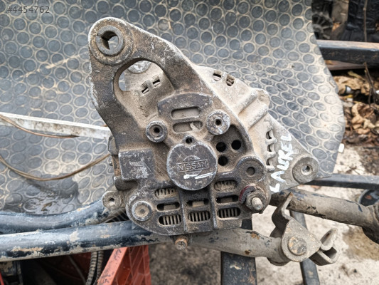 Nissan Altima şarz dinamosu