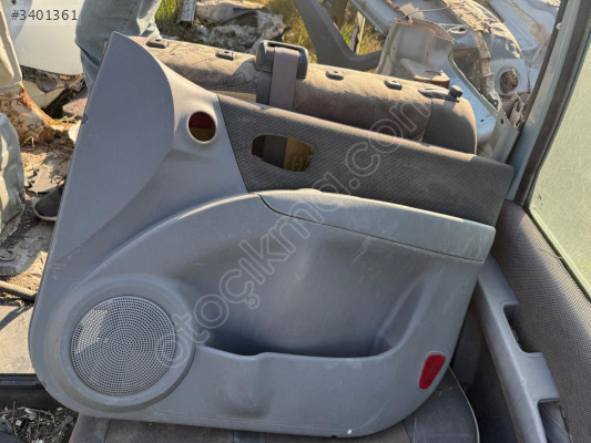 Hyundai Matrix sağ ön kapı döşemesi