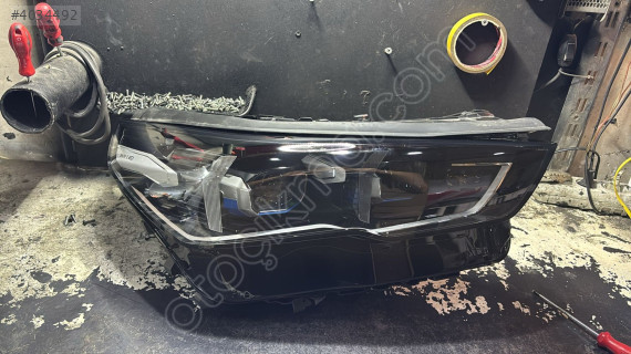BMW 5 SERİ İ5 G60 LAZER SAĞ FAR 5A798D2-08
