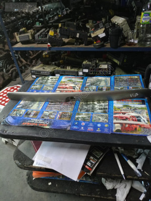 Opel Vectra bagaj açma plastiği