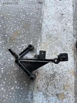 Renault kangoo 1.9D şanzıman bağlantı ayağı kulağı