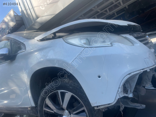 Peugeot 2008 sağ ön Çamurluk