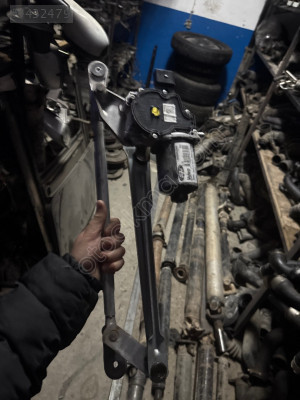 Ford Courier silecek motoru