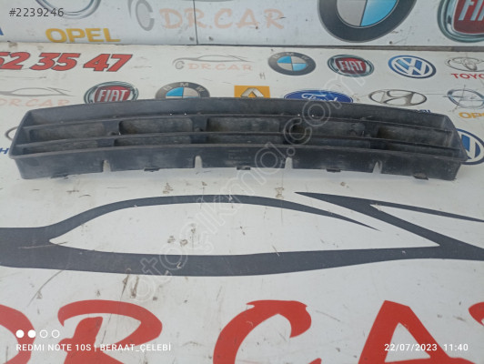 VOLKSWAGEN GOLF 4 ORTA IZGARA ÇIKMA PARÇA