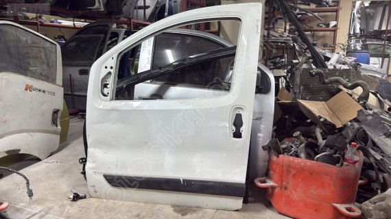 Fiat Fiorino sol ön kapı 13.000