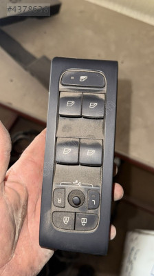 2018 VOLVO XC40 ÇIKMA ORJİNAL CAM AÇMA DÜĞMELERİ