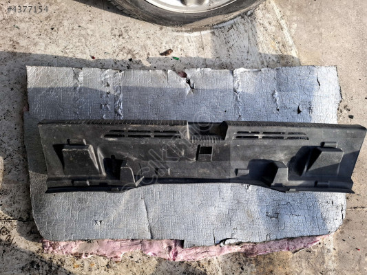 ÖZMEN OPEL CROSSLAND ARKA BAGAJ İÇ DÖŞEMESİ PLASTİĞİ